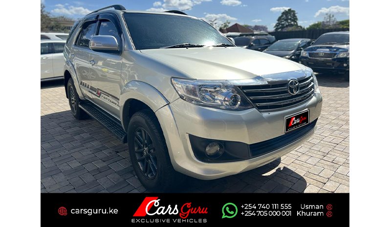 Toyota Fortuner 2015