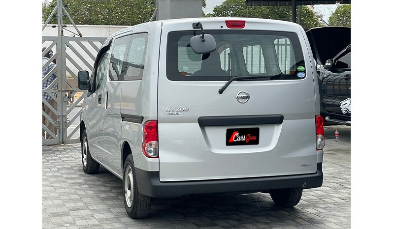 Nissan NV200 2015