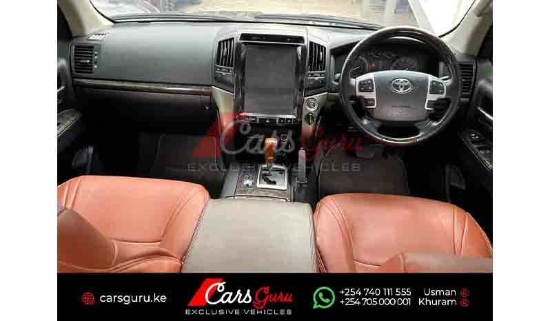 Toyota Land Cruiser V8 2014