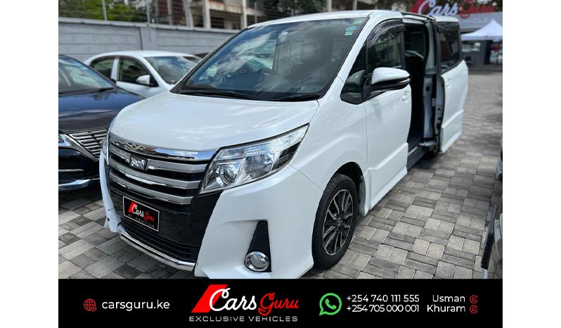 Toyota Noah 2015