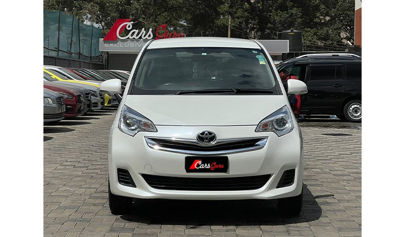 TOYOTA RACTIS 2015