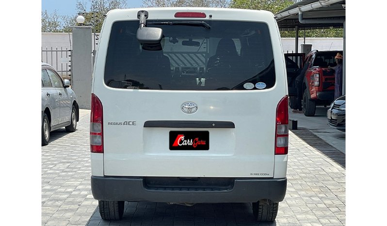 TOYOTA REGIUS ACE VAN 2015