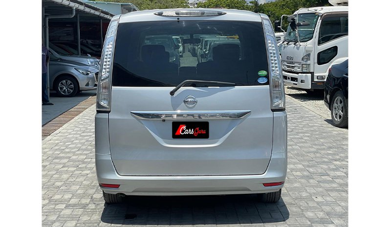 NISSAN SERENA 2015