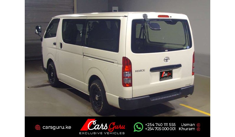 TOYOTA HIACE VAN 2015