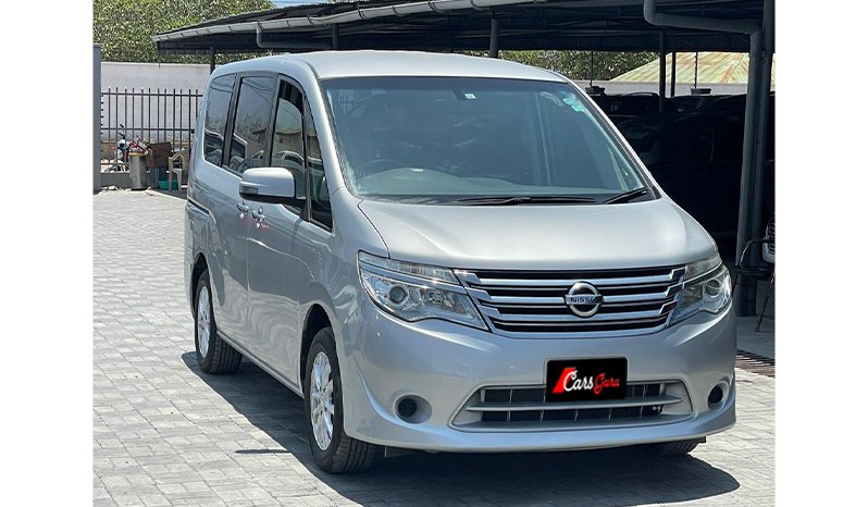 NISSAN SERENA 2015