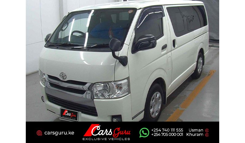 TOYOTA HIACE VAN 2015