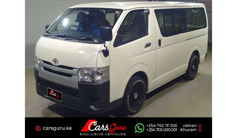 TOYOTA HIACE VAN 2015