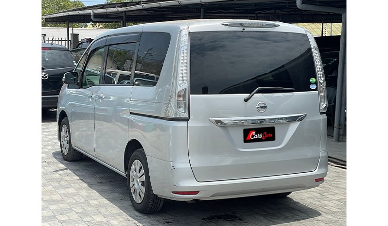 NISSAN SERENA 2015