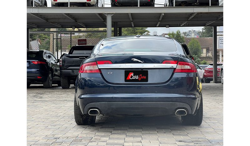 Jaguar XF 2011