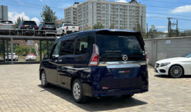 Nissan Serena 2016