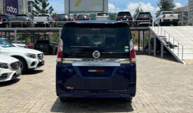 Nissan Serena 2016