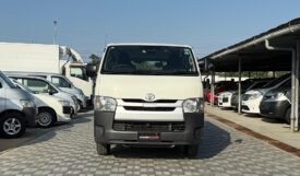 Toyota Hiace 2018