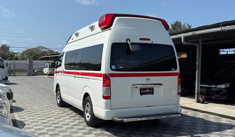 
Toyota HiAce Ambulance 2018 full									