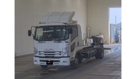 Isuzu Forward 2018