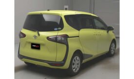 Toyota Sienta 2018