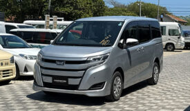 Toyota Noah 2018