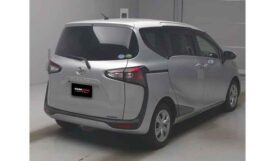 Toyota Sienta 2019