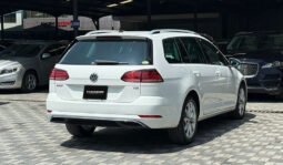 
Volkswagen Golf Variant 2018 full									
