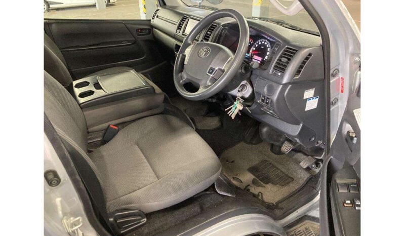 
Toyota Regius Van 2018 full									