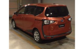 Toyota Sienta 2018