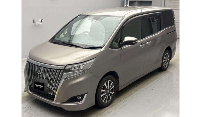 
Toyota Esquire 2019 full									