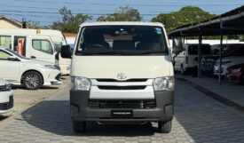 Toyota Hiace 2018