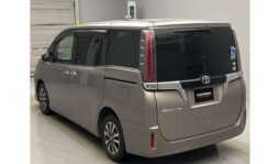 Toyota Esquire 2019
