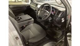 
Toyota Regius 2018 full									