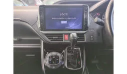 
Toyota Voxy 2019 full									